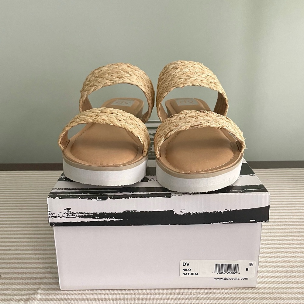 New Nilo DV by Dolce Vita Natural Sandals
